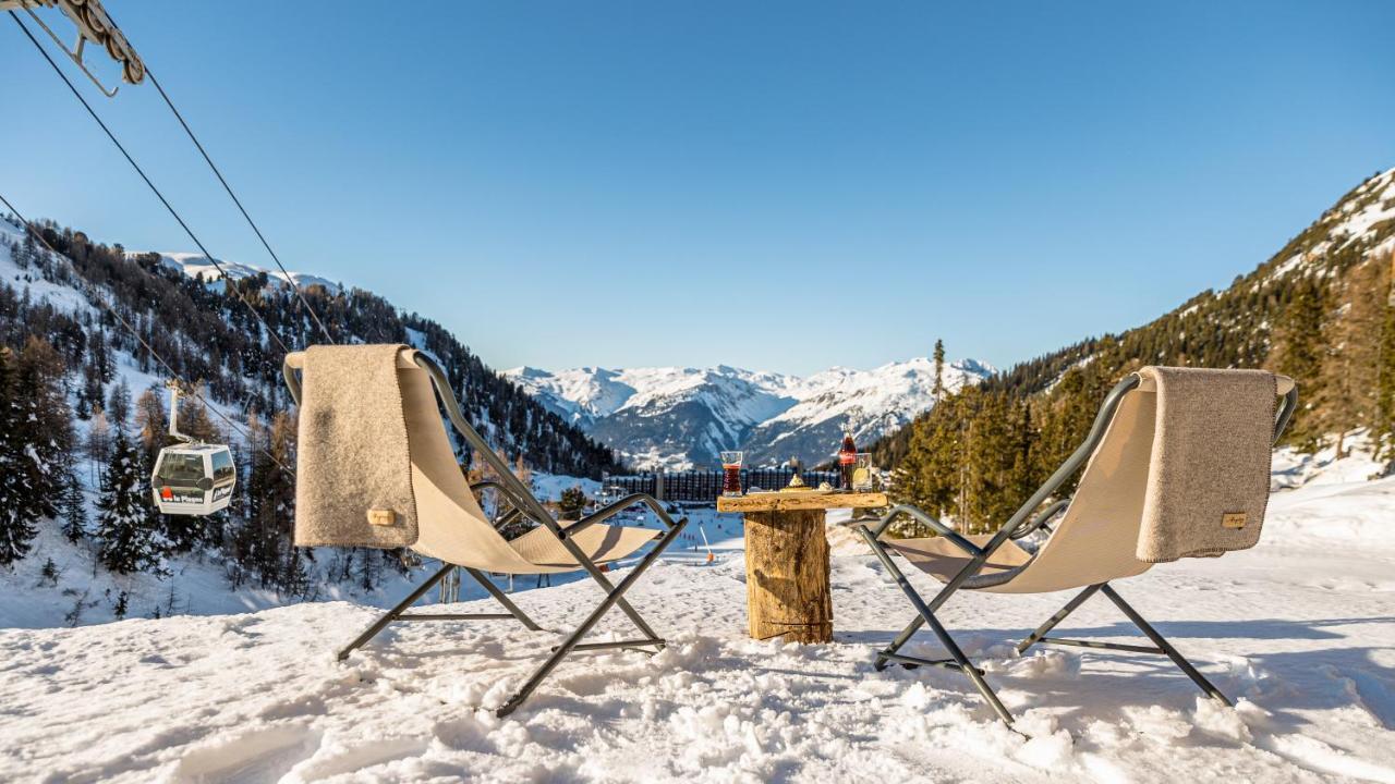 Hotel Carlina By Les Etincelles La Plagne Eksteriør billede